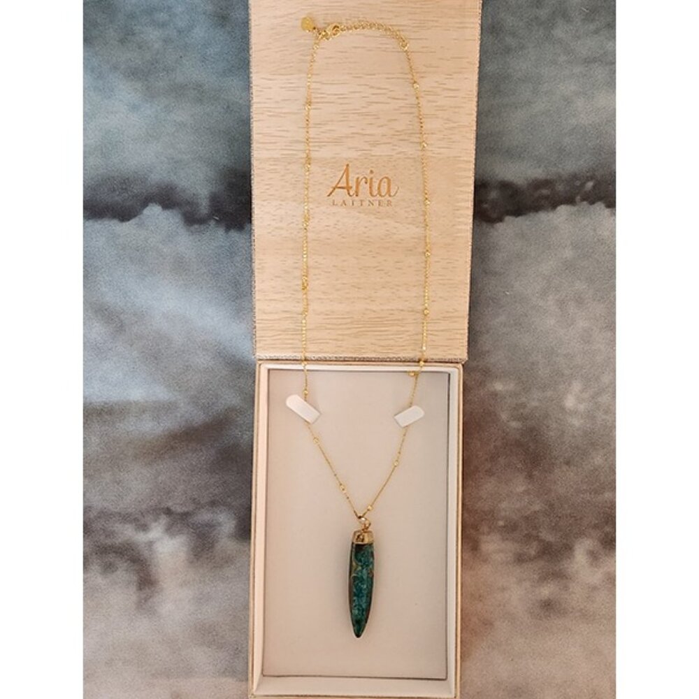 Aria Lattner Turquoise Pendant Necklace
